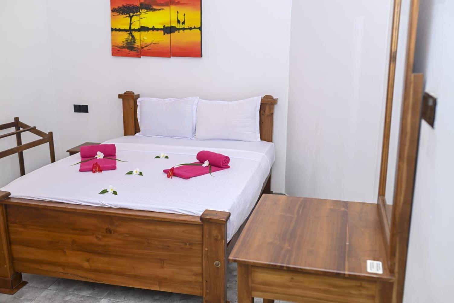 Negombo Royal Villa By Hotel Oviniru Eksteriør billede